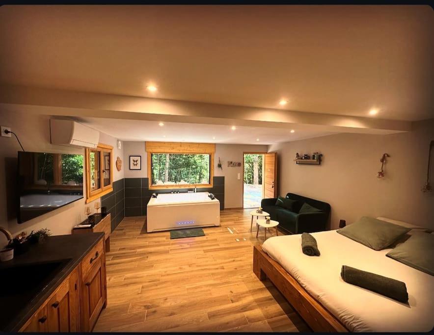 Jacuzzi En Foret L'Esperou ภายนอก รูปภาพ